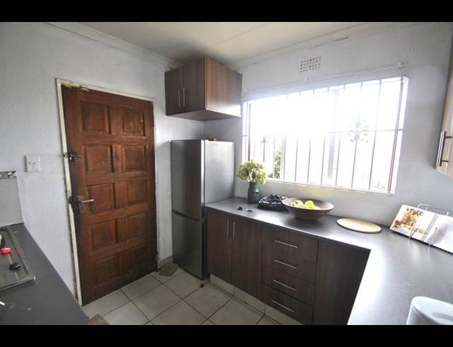 2 BEDROOM HOUSE FOR SALE IN DAWN PARK